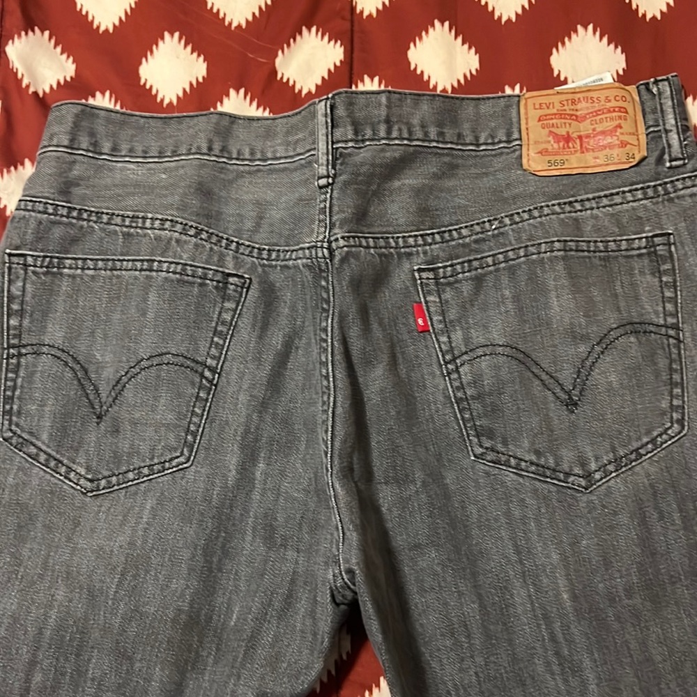 Levi’s 569 loose straight relaxed jeans